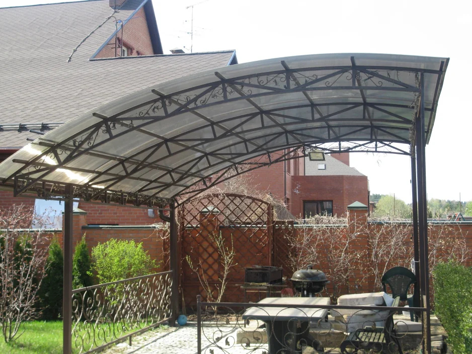 Навес односкатный с оградой